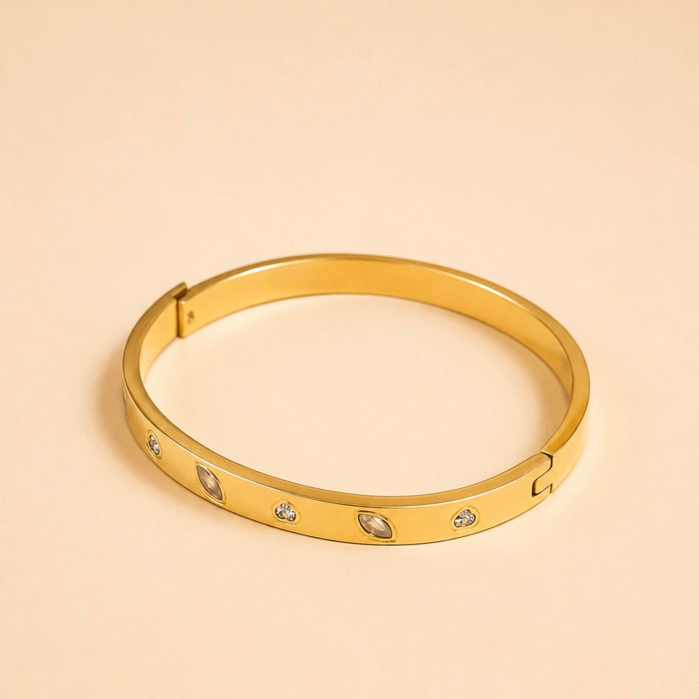 Fancy Heart Bracelet