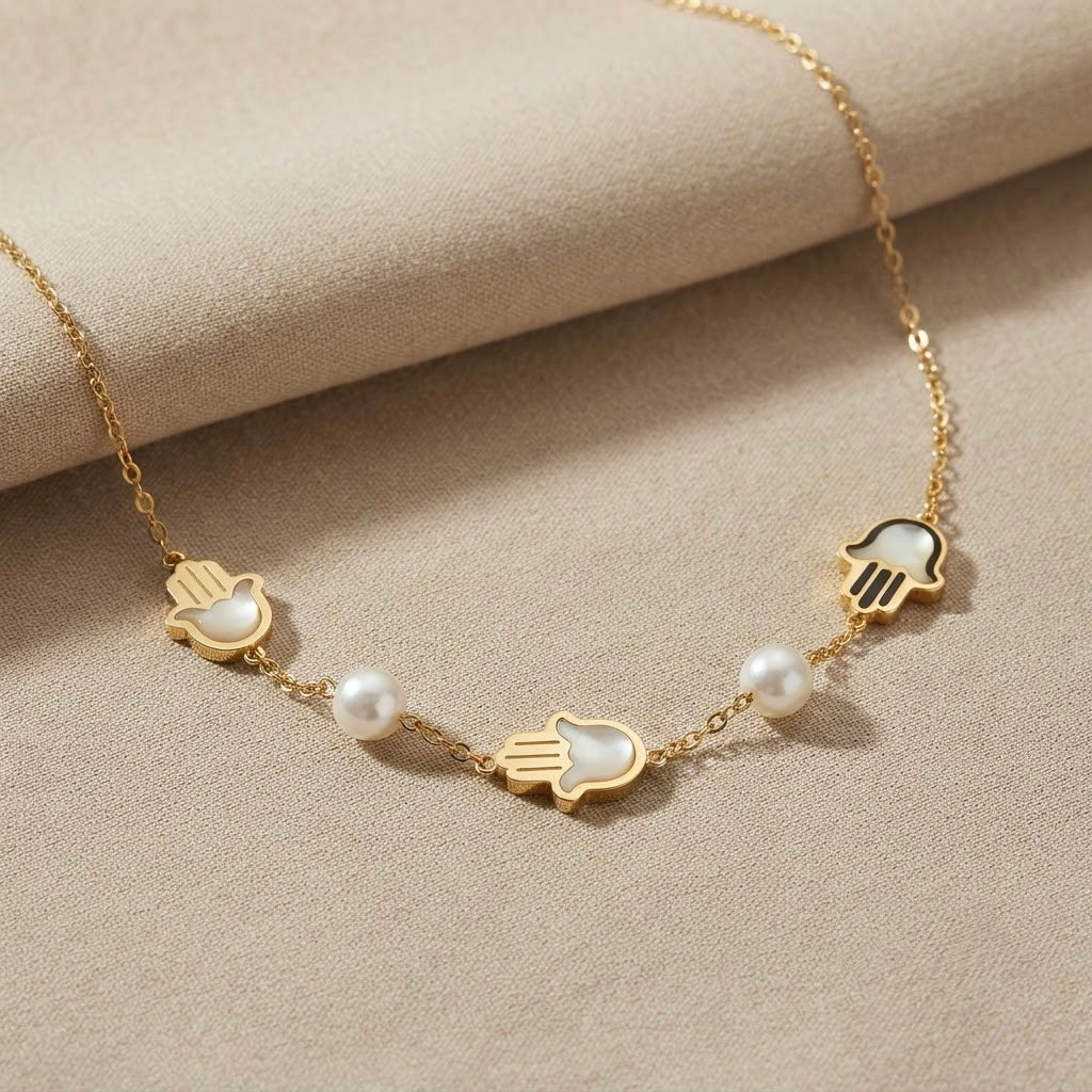 Pearl Chain Pendant — detail