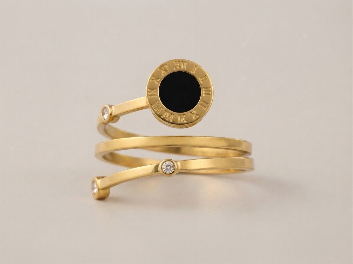 Roman Numeral Double Circle Finger Rings – Gold view 3