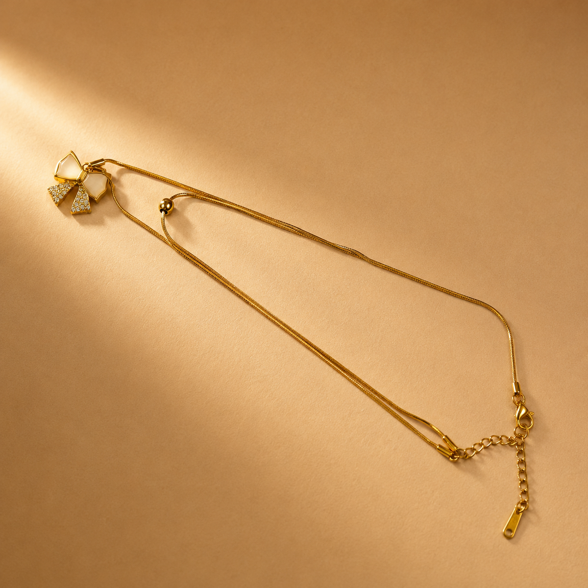 Two Layer Bow Chain Pendant — detail