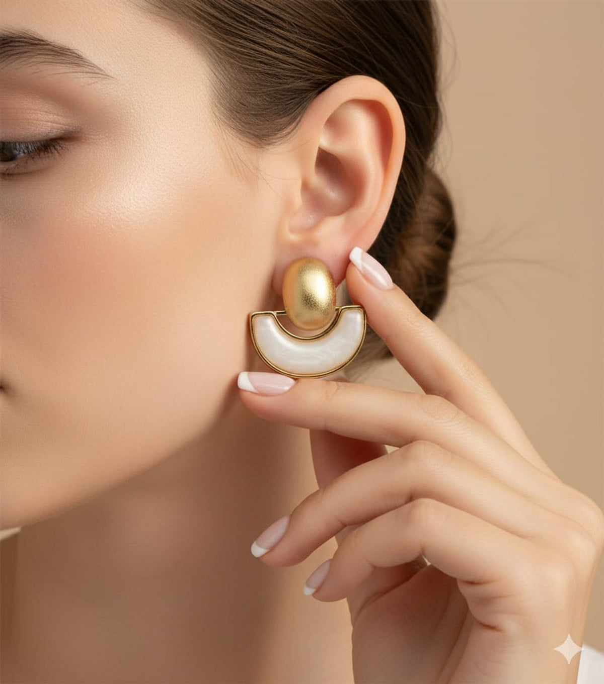 Pearl Disc Earrings – Gold view 2