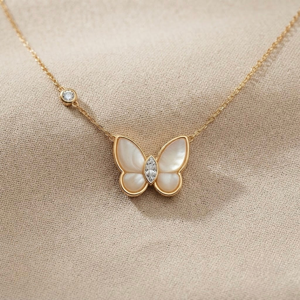 Butterfly Lovely Chain Pendant — detail