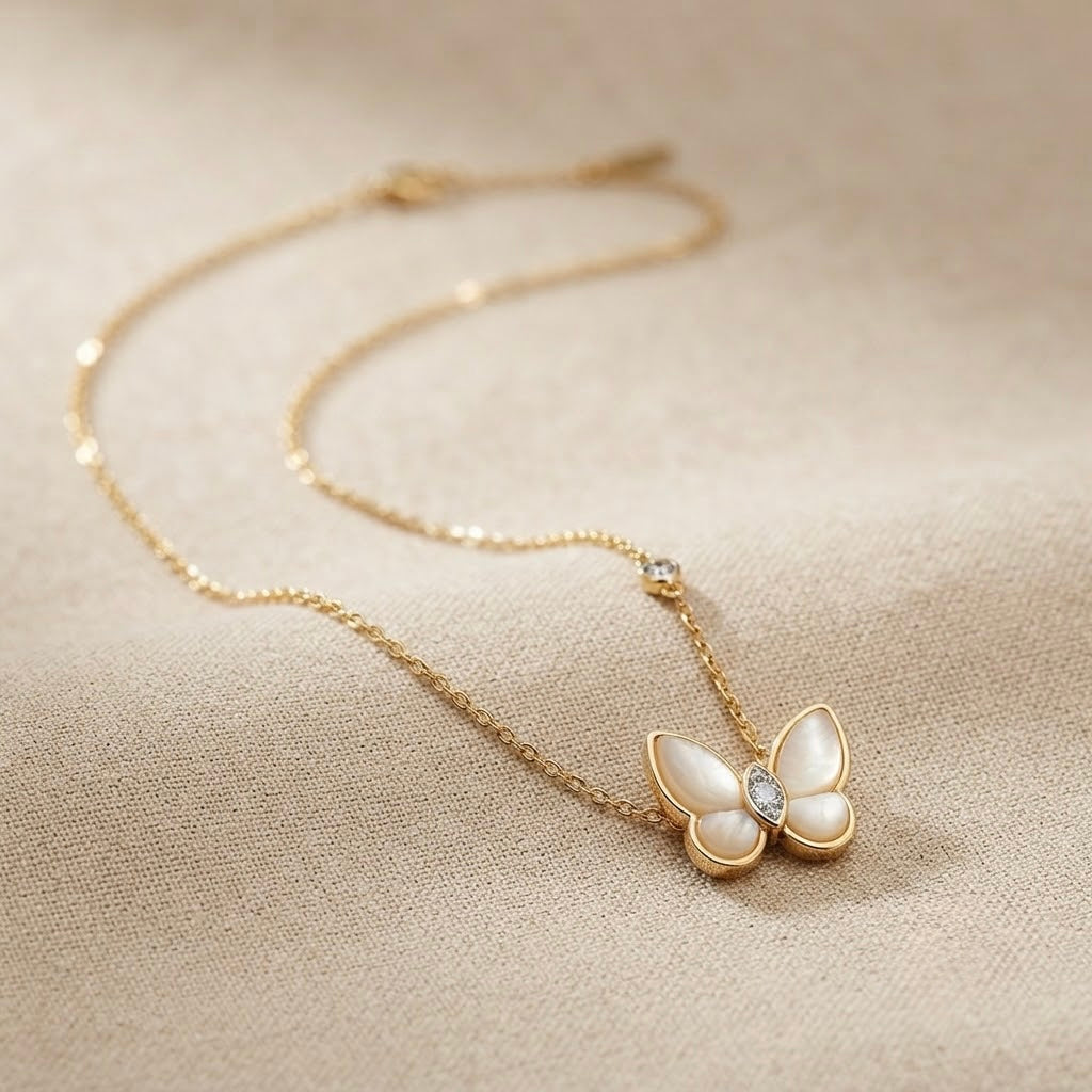 Butterfly Lovely Chain Pendant — detail