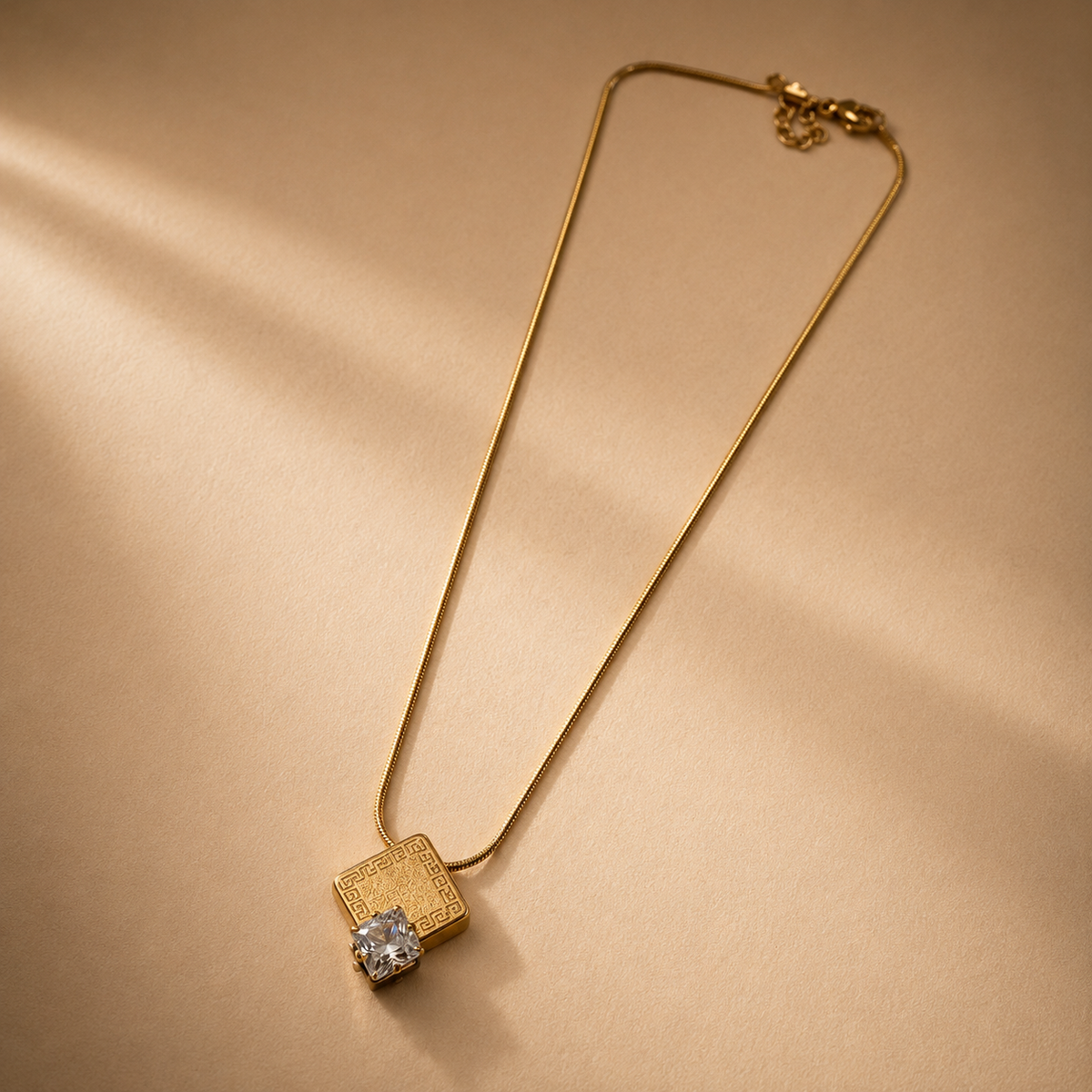 Star Classic Chain Pendant – Rose Gold view 3
