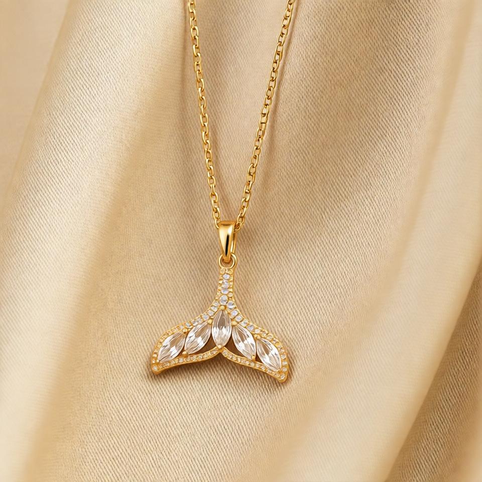 Fin Chain Pendant – Gold view 6