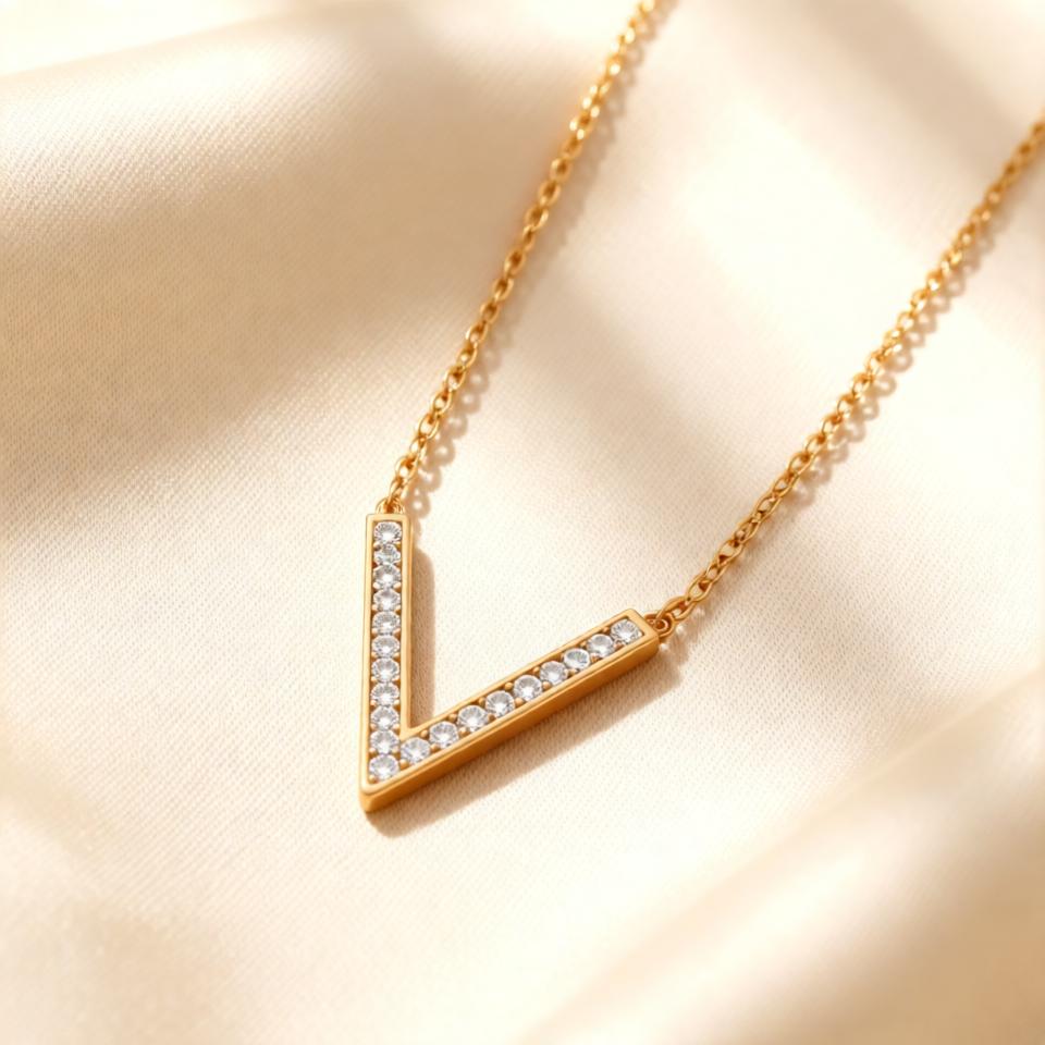 V Classic Chain Pendant – Gold + White view 6