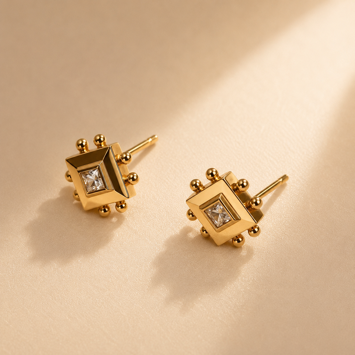 Traditional Earrings – Gold view 3