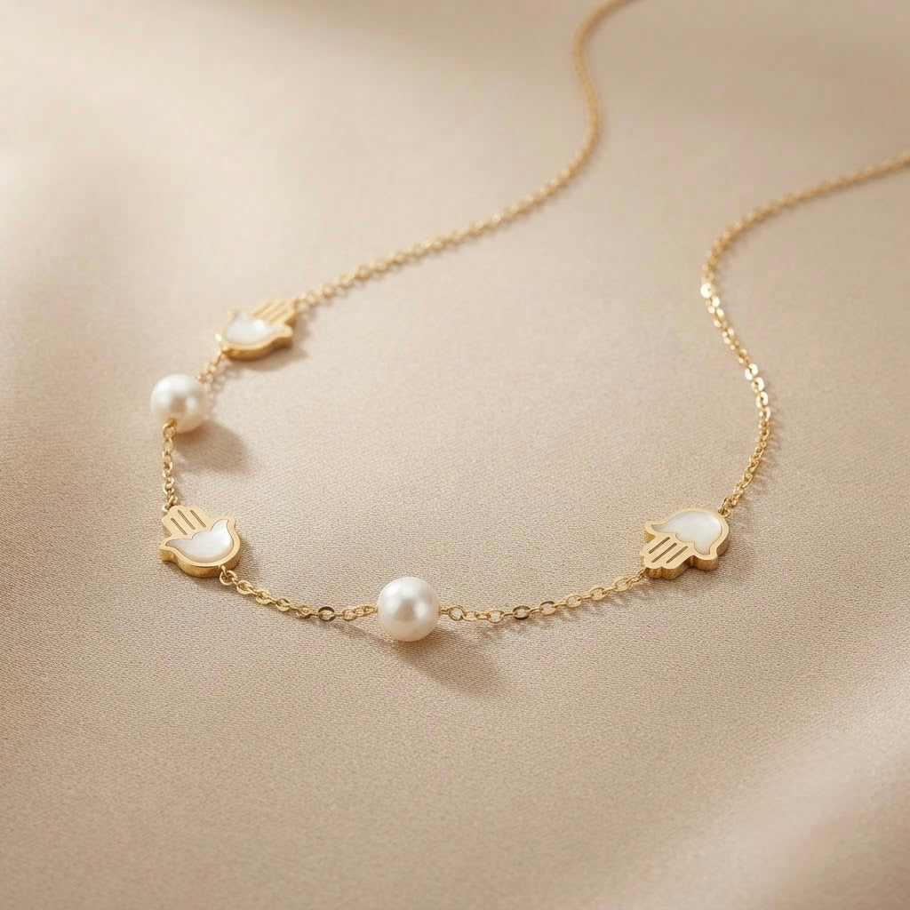 Pearl Chain Pendant — detail