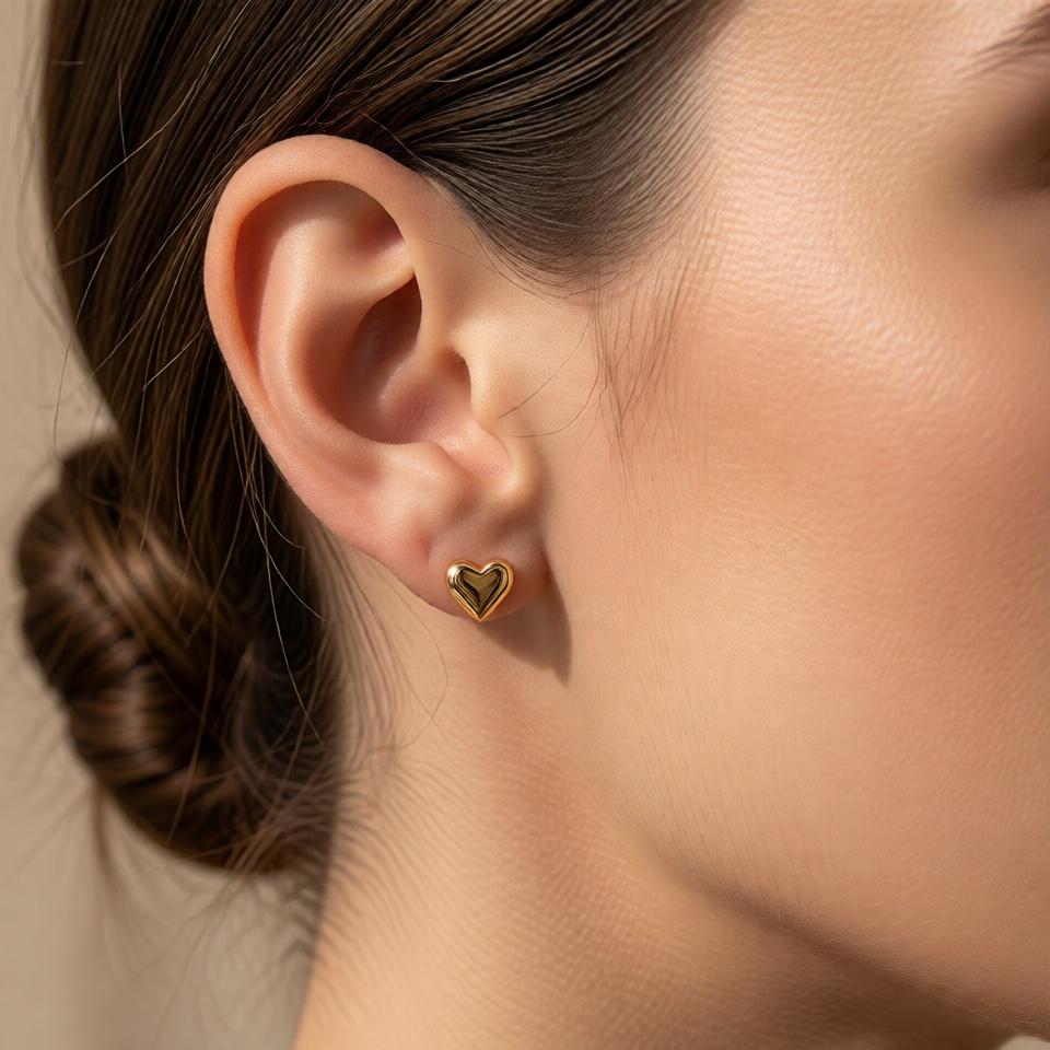 Mini Heart Earrings – Gold view 4