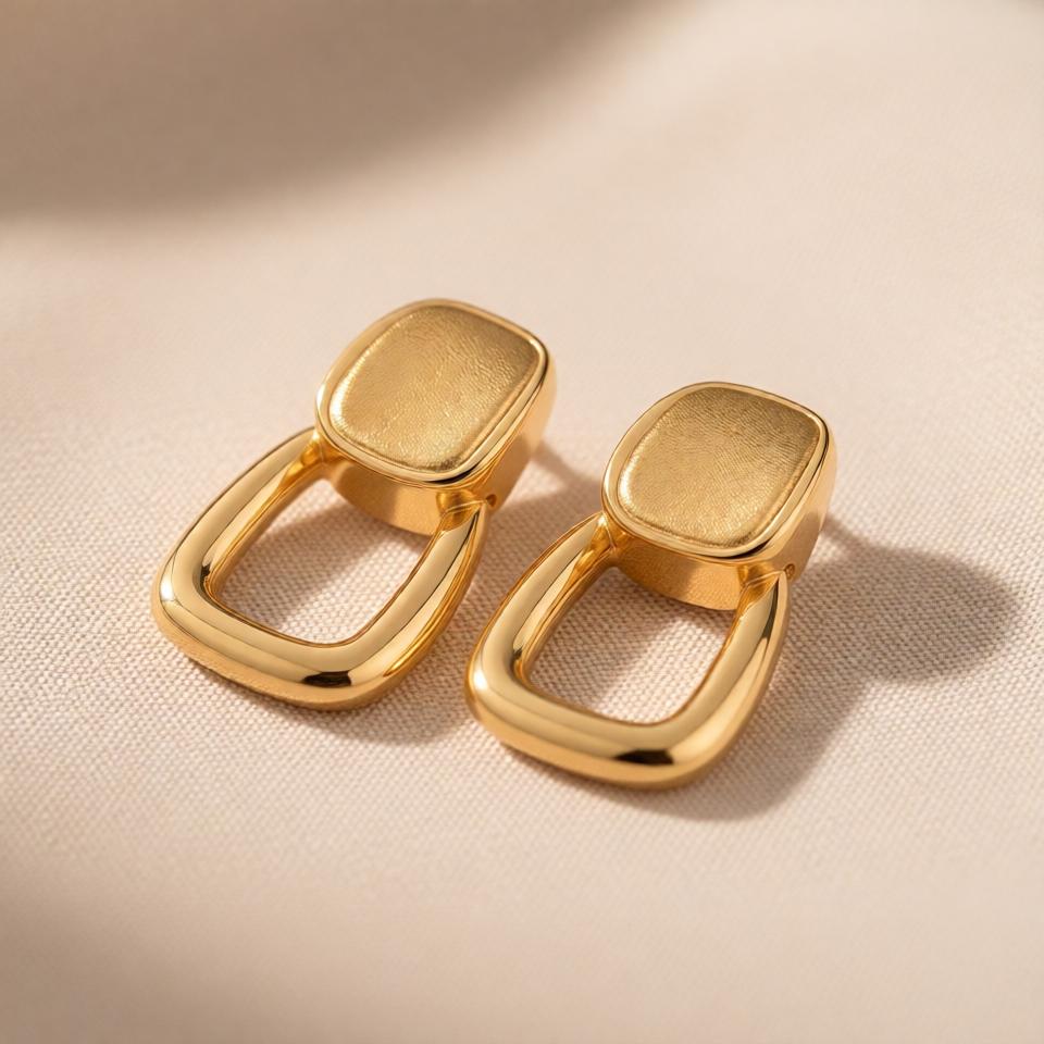 Geometric Drop Earrings – Gold view 9