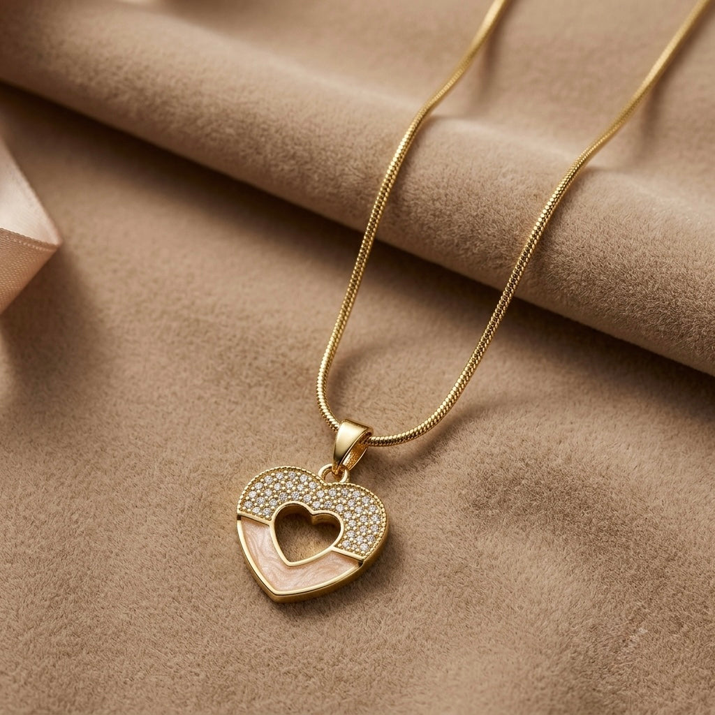 Heart Chain Pendant – Gold view 3