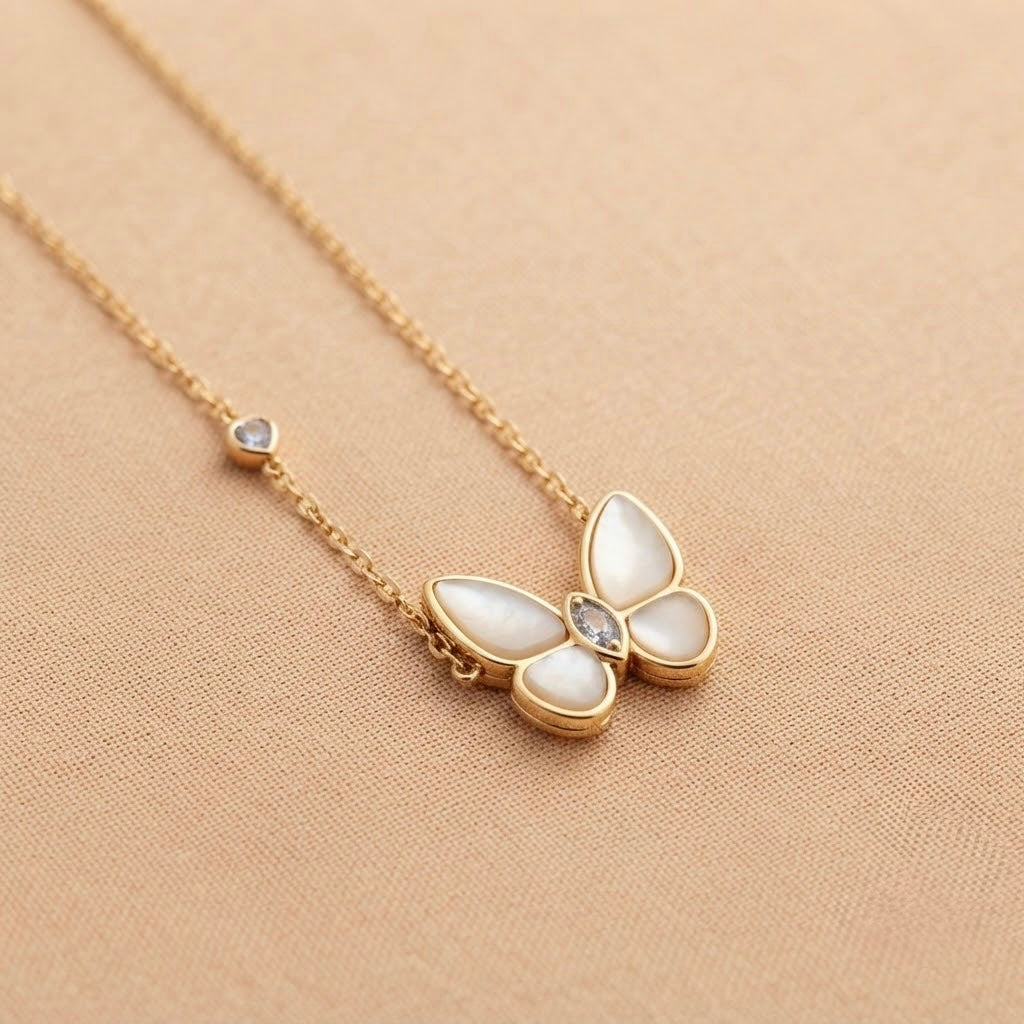 Butterfly Lovely Chain Pendant — detail