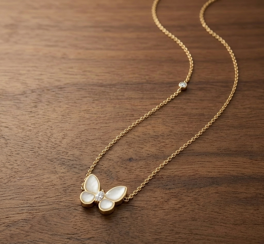Butterfly Lovely Chain Pendant — detail