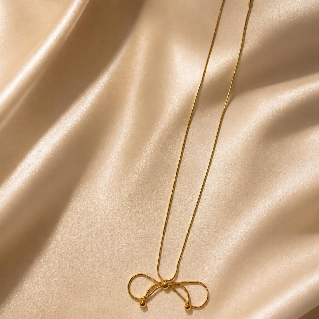 Bow Shaped Chain Pendant – Gold view 4