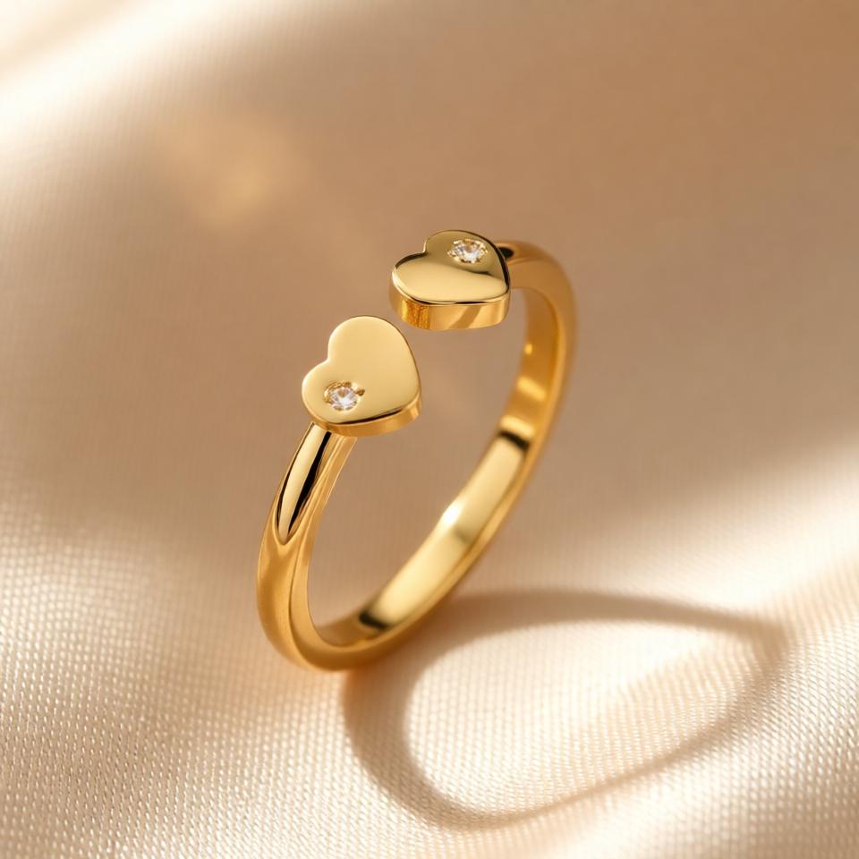 Crossover Heart Ring – Gold view 4