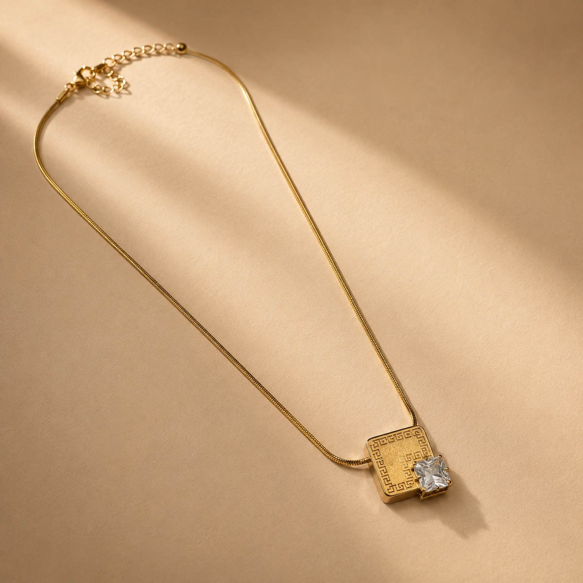 Star Classic Chain Pendant – Rose Gold view 4