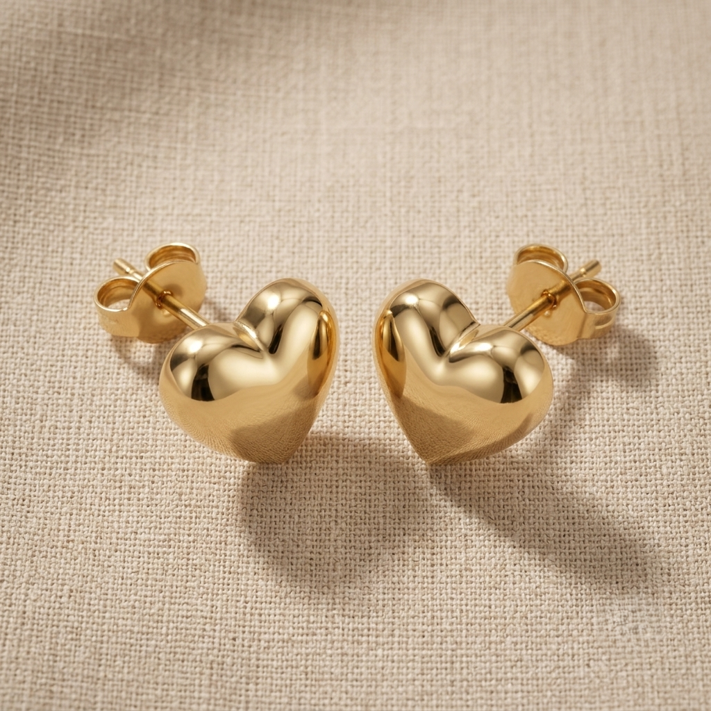Mini Heart Earrings – Gold view 3