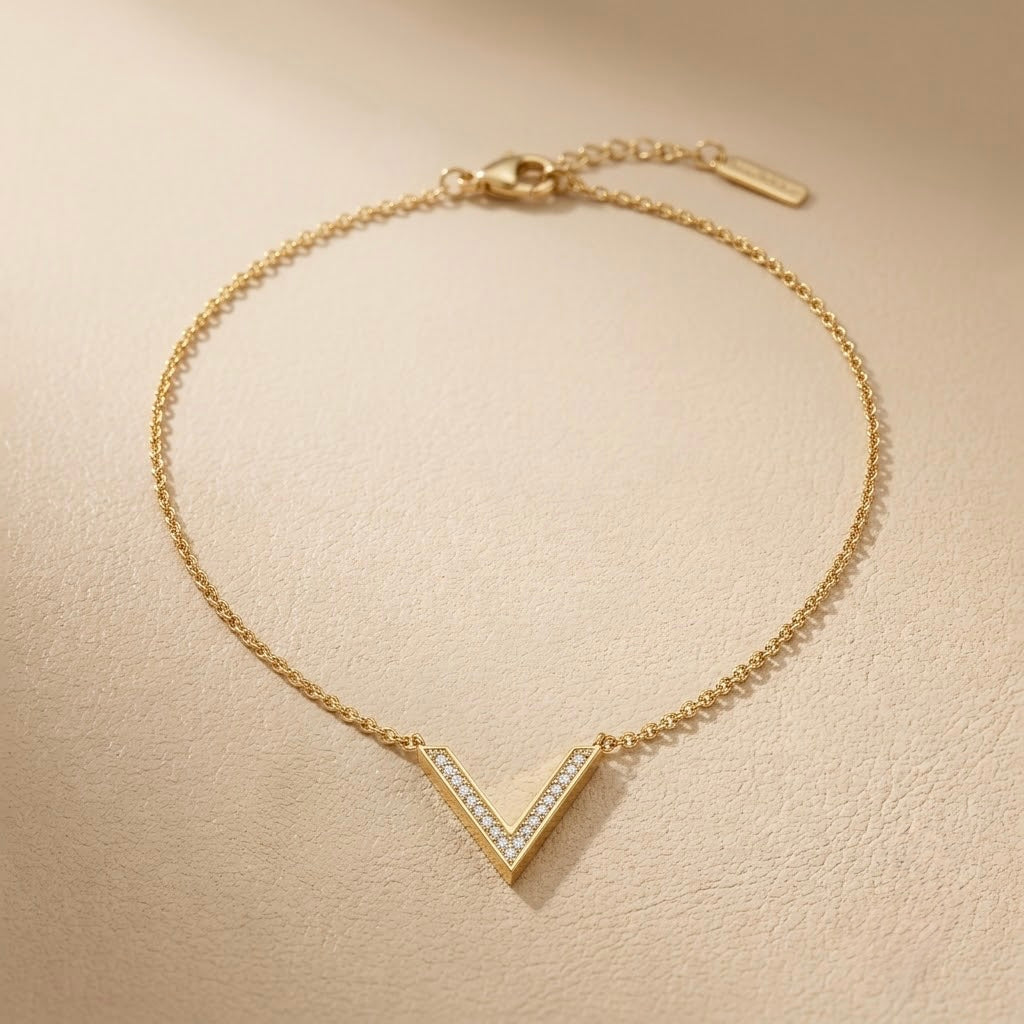 V Classic Chain Pendant – Gold + White view 3