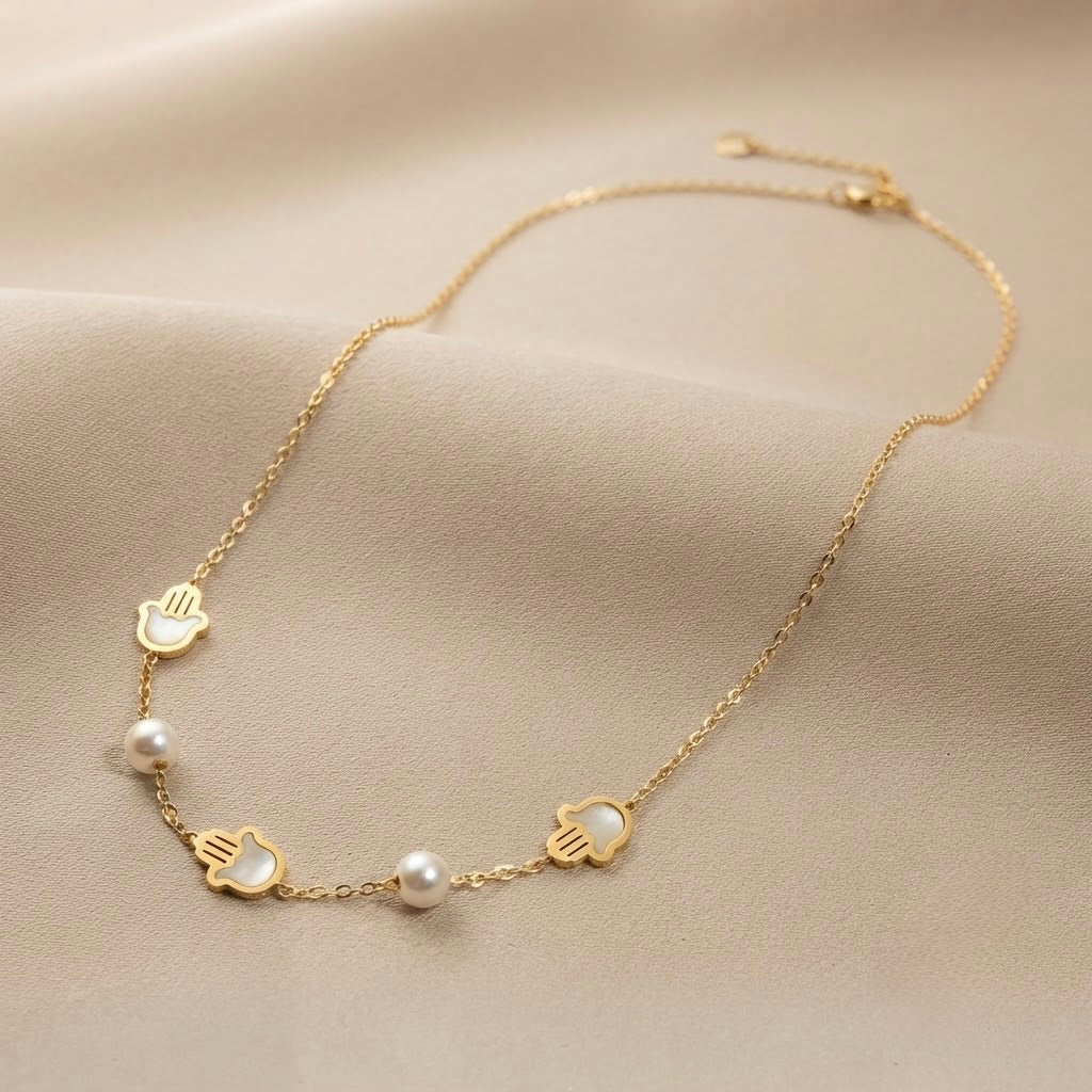Pearl Chain Pendant — detail