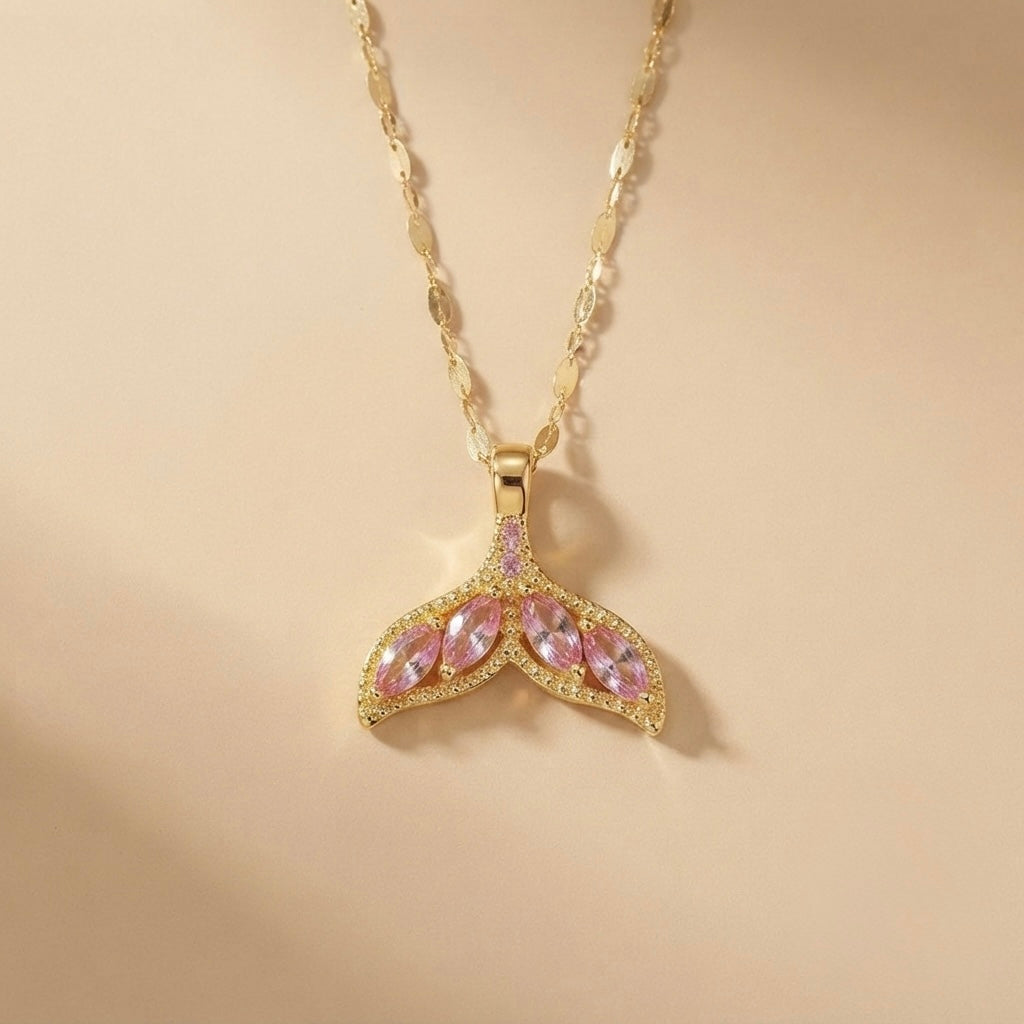 Fish Fin Chain Pendant detail view 1